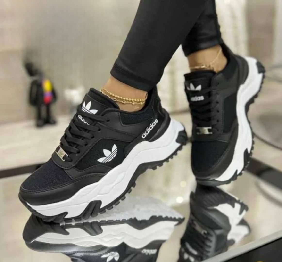 Zapatillas Adidas para Mujer - Estilo, Confort y Rendimiento en Cada Paso